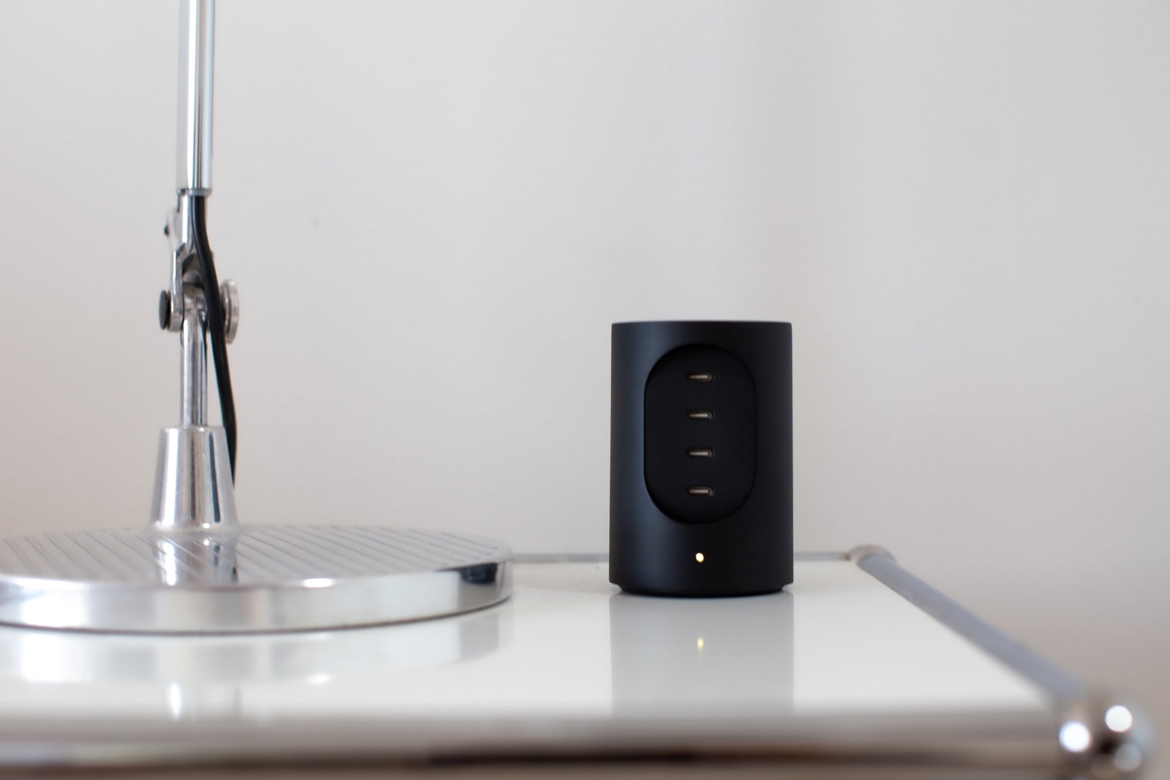 Cords Cylindric UX1 in Jet Black on a home office desk